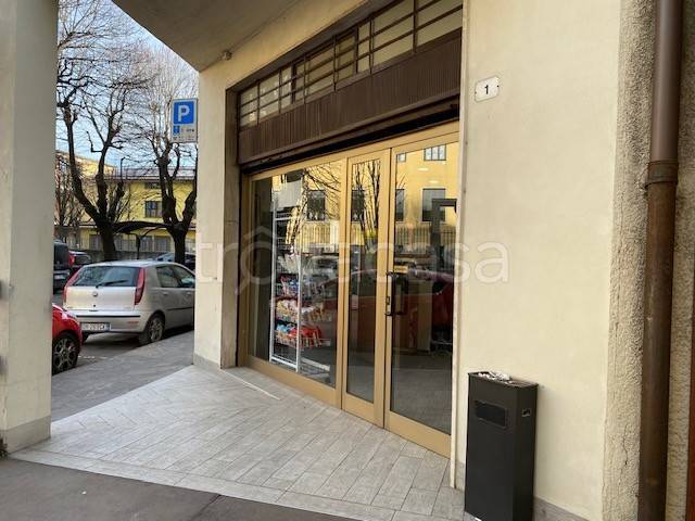 negozio in vendita a Brignano Gera d'Adda