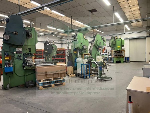 locale commerciale in vendita a Brignano Gera d'Adda