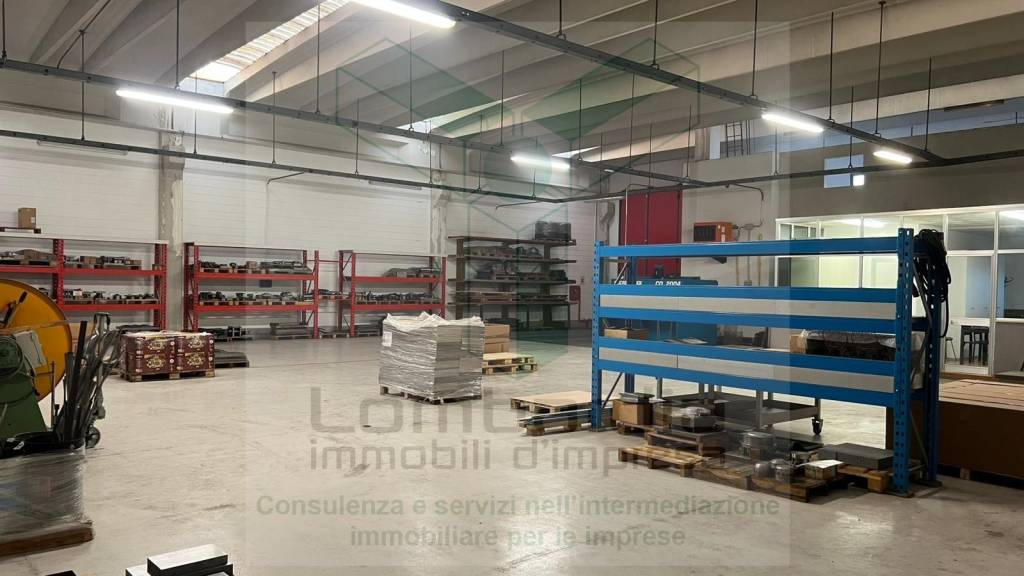 locale commerciale in vendita a Brignano Gera d'Adda