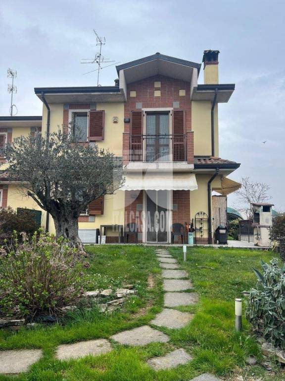 casa indipendente in vendita a Brignano Gera d'Adda