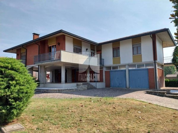 casa indipendente in vendita a Brignano Gera d'Adda