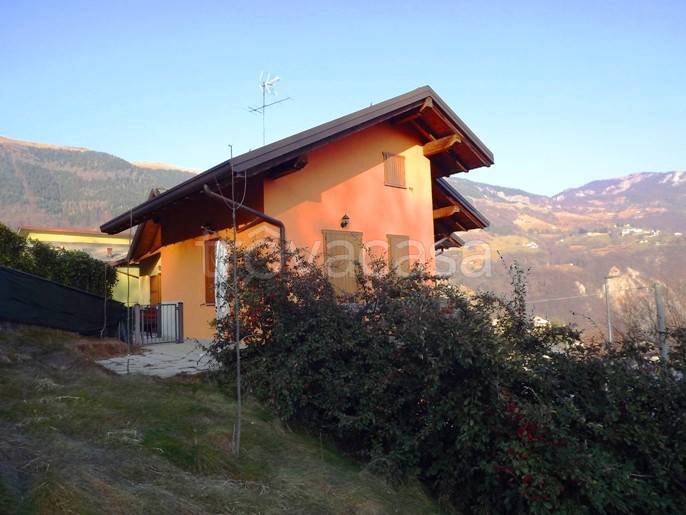 casa indipendente in vendita a Brumano