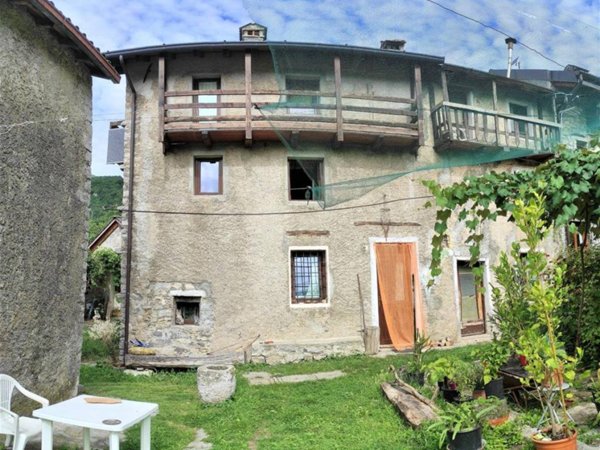 casa indipendente in vendita a Brumano