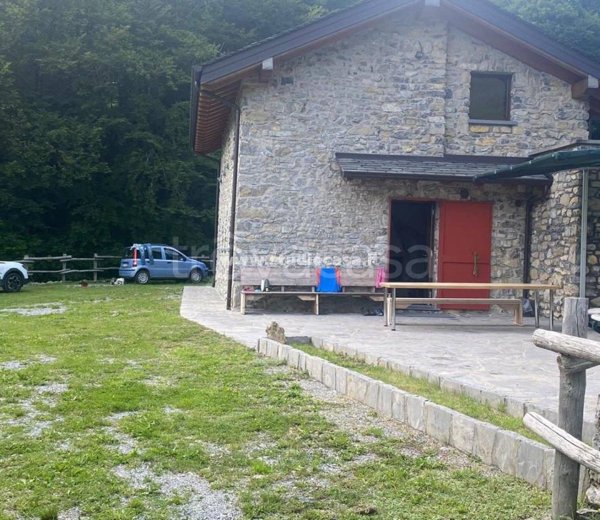 casa indipendente in vendita a Brumano