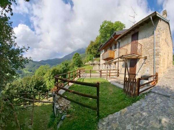 casa indipendente in vendita a Brumano