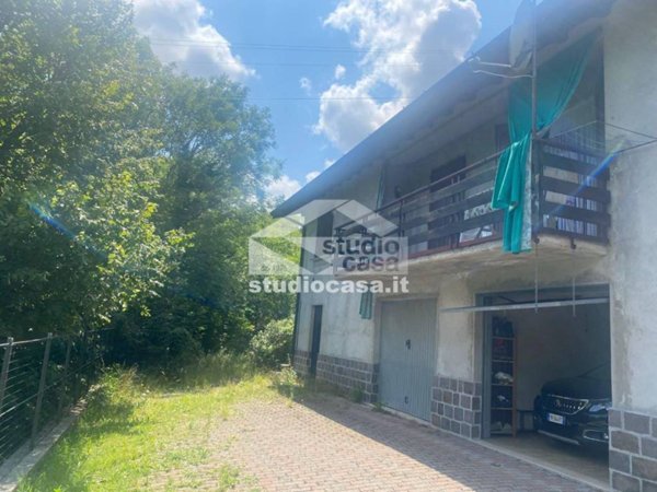 casa indipendente in vendita a Brumano