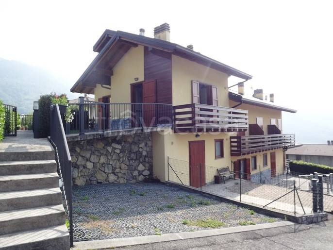 casa indipendente in vendita a Brumano