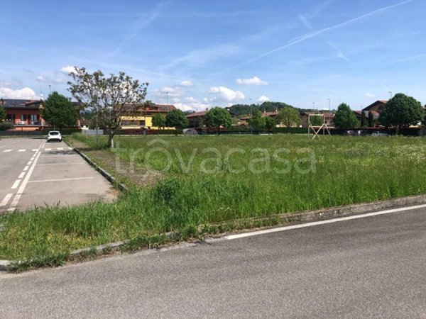 casa indipendente in vendita a Brusaporto