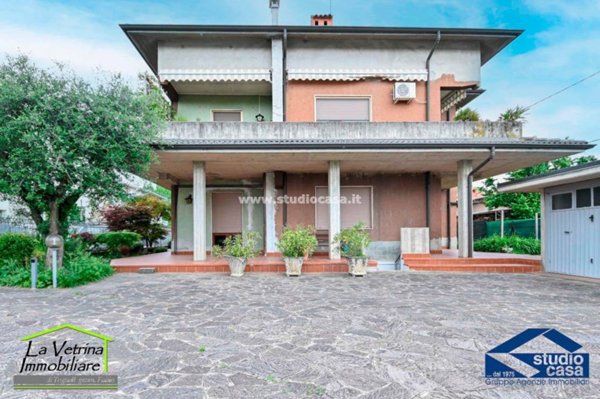 casa indipendente in vendita a Brusaporto