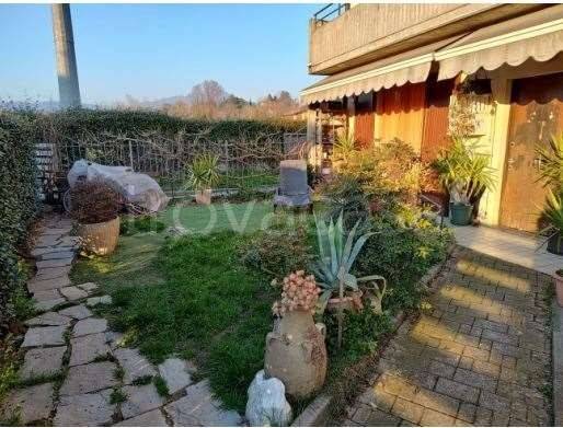 casa indipendente in vendita a Brusaporto