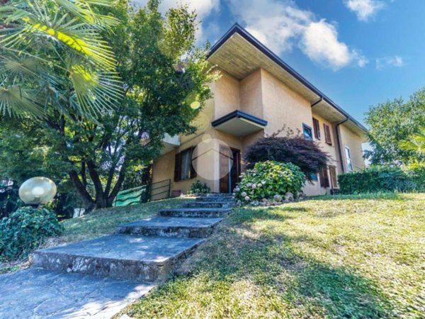 casa indipendente in vendita a Brusaporto