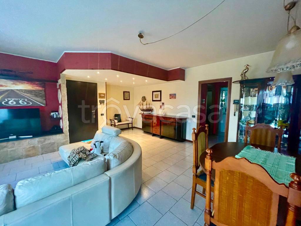 appartamento in vendita a Brusaporto