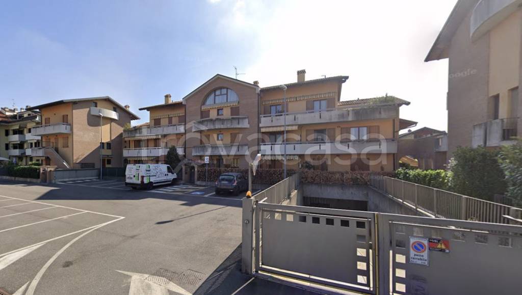 appartamento in vendita a Brusaporto