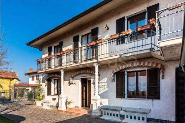 casa indipendente in vendita a Brusaporto