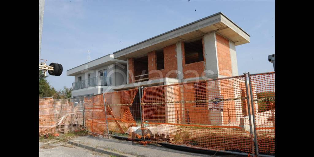 casa indipendente in vendita a Calcinate