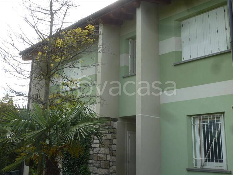 casa indipendente in vendita a Calcinate