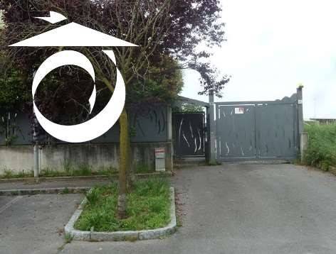 casa indipendente in vendita a Calcinate