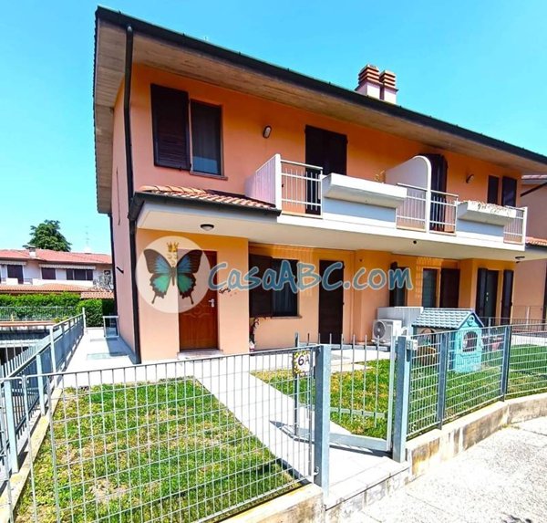 casa indipendente in vendita a Calcinate