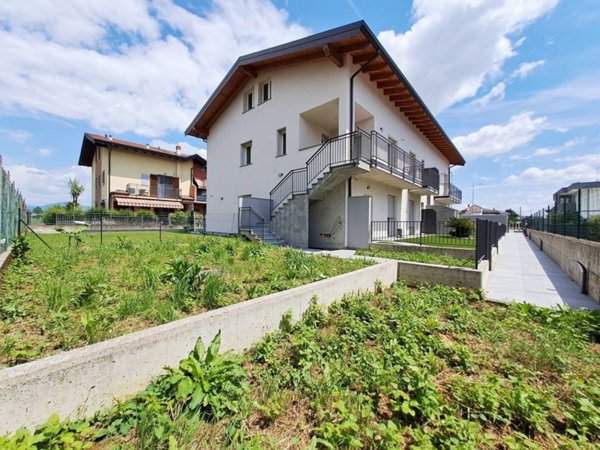 appartamento in vendita a Calcinate