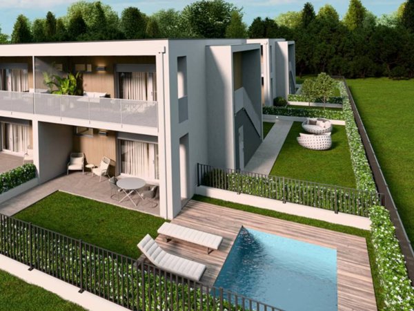 casa indipendente in vendita a Calcinate
