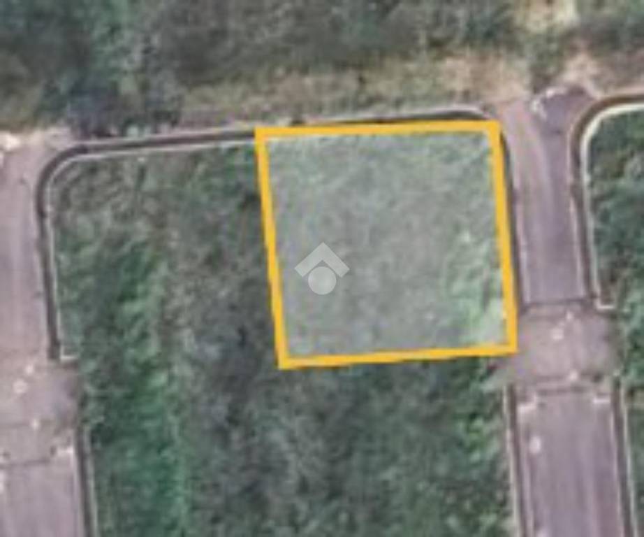 terreno edificabile in vendita a Calcinate