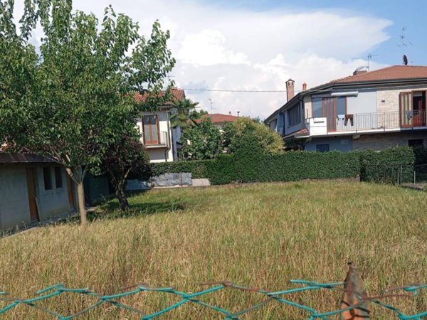 terreno edificabile in vendita a Calcinate