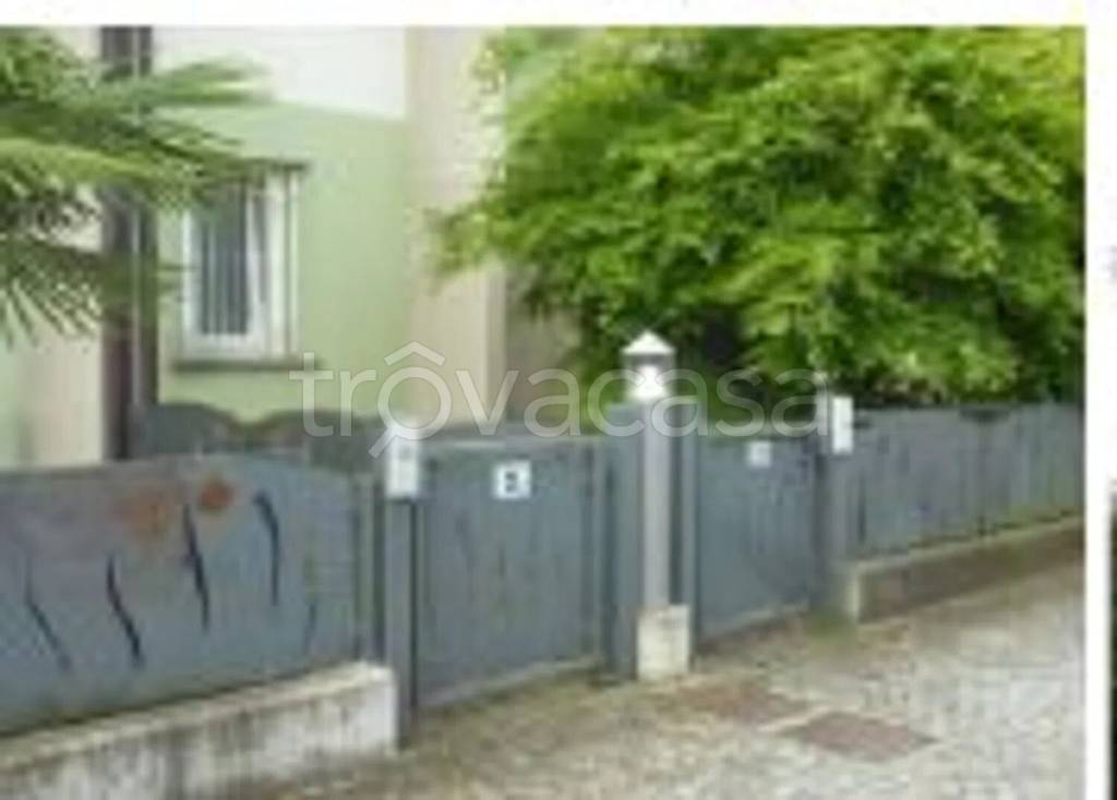 casa indipendente in vendita a Calcinate