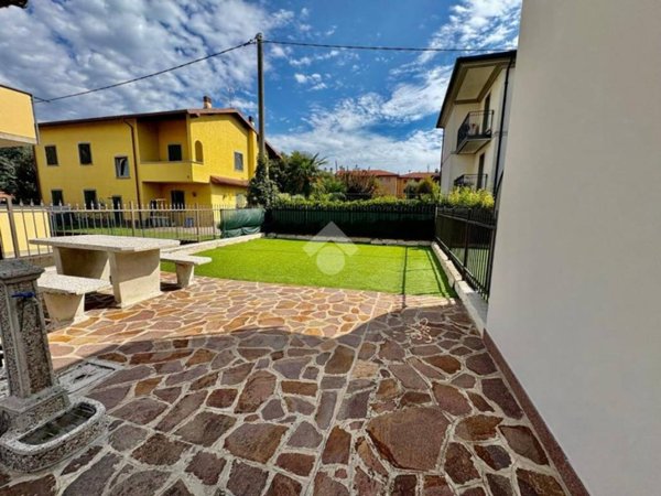 appartamento in vendita a Calcinate