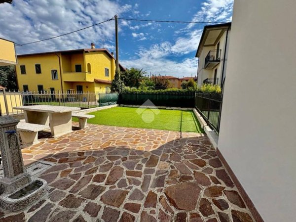 appartamento in vendita a Calcinate