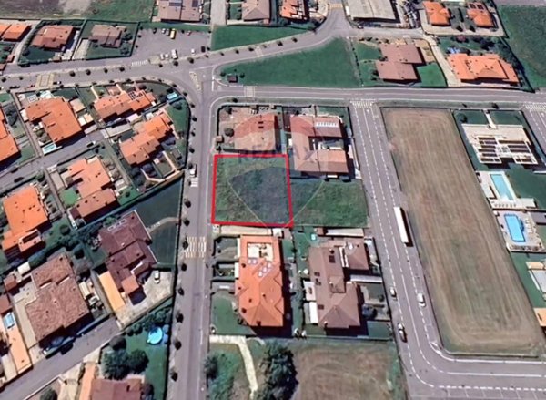 casa indipendente in vendita a Calcinate