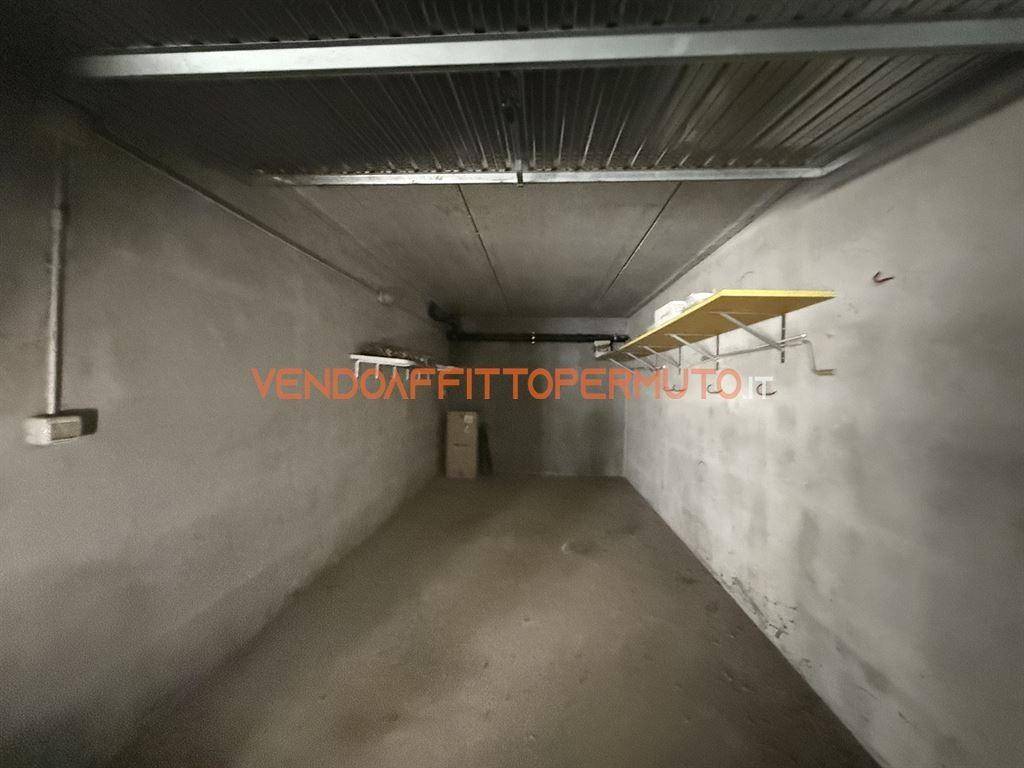 locale di sgombero in vendita a Calcinate