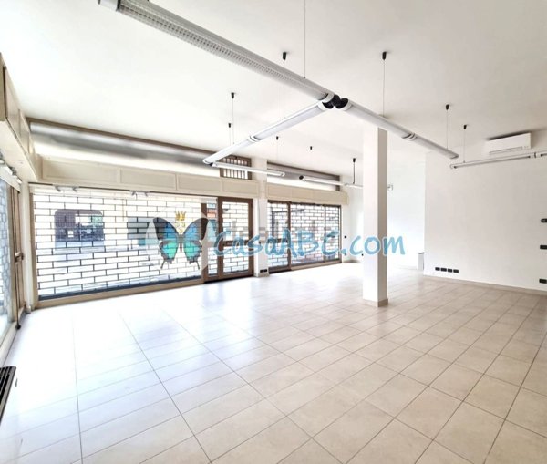 locale commerciale in vendita a Calcinate
