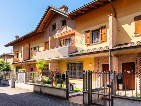 casa indipendente in vendita a Calcinate