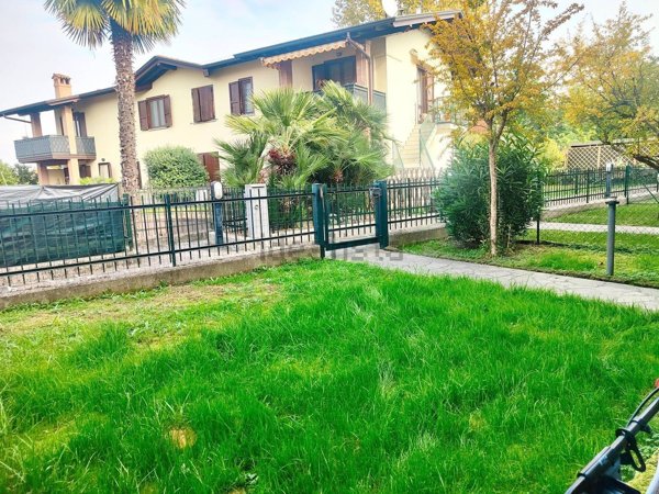 appartamento in vendita a Calcinate