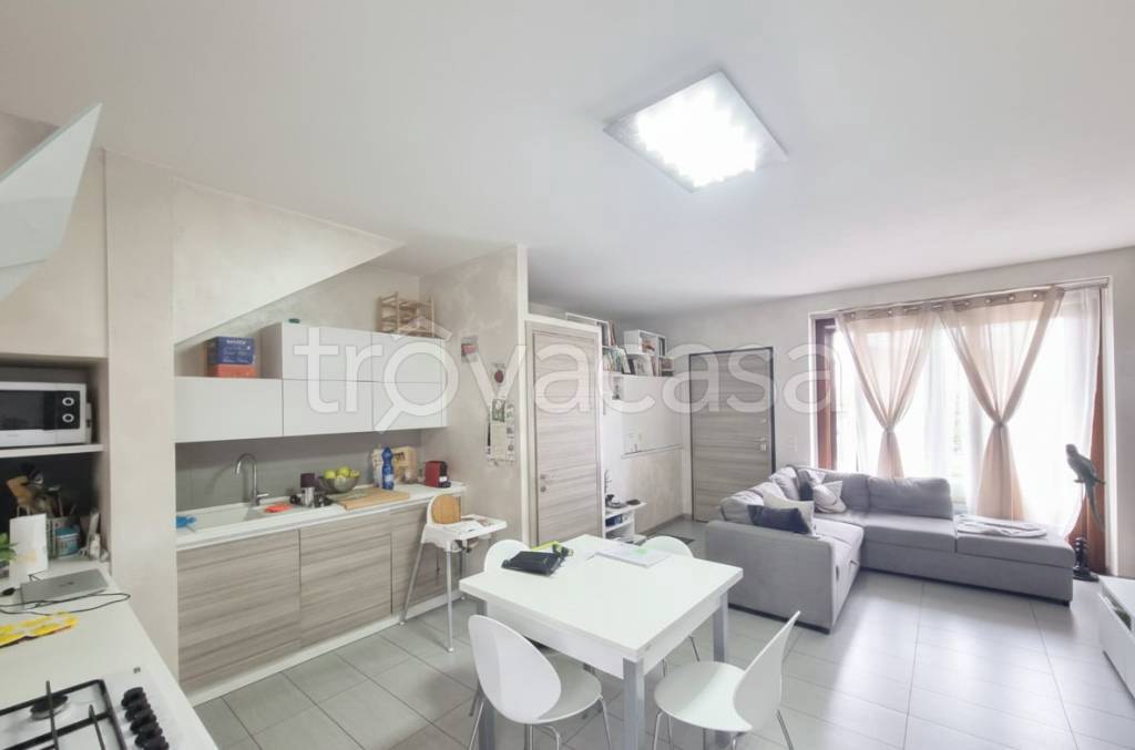 appartamento in vendita a Calcinate