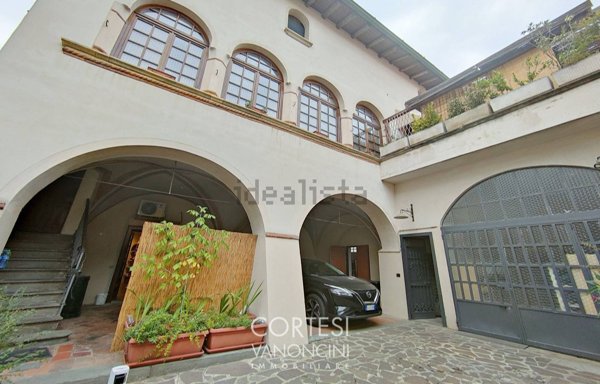 negozio in vendita a Calcinate