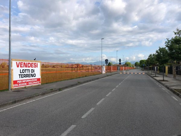 terreno edificabile in vendita a Calcinate