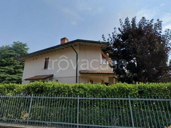 locale commerciale in vendita a Calcinate