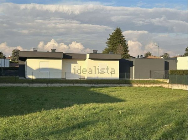casa indipendente in vendita a Calcinate