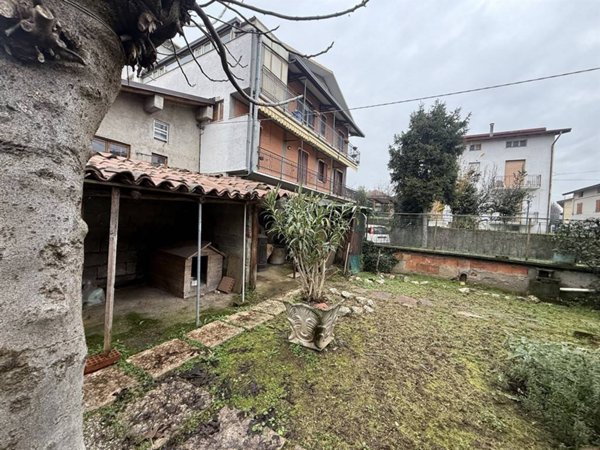 casa indipendente in vendita a Calcinate