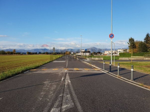 terreno edificabile in vendita a Calcinate