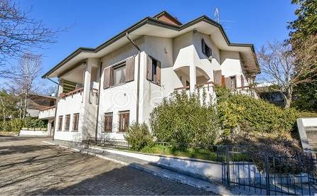 casa indipendente in vendita a Calcinate