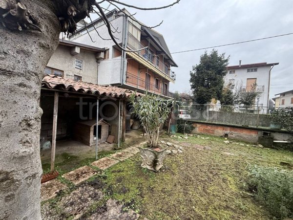 casa indipendente in vendita a Calcinate