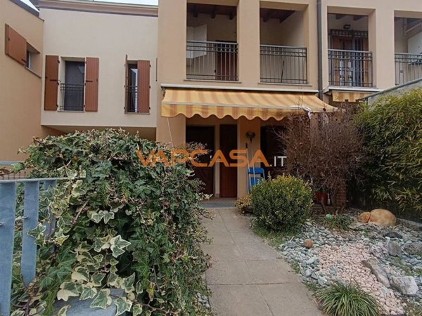 casa indipendente in vendita a Calcinate