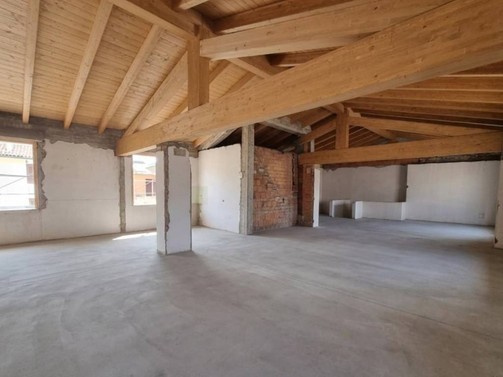 appartamento in vendita a Calcinate