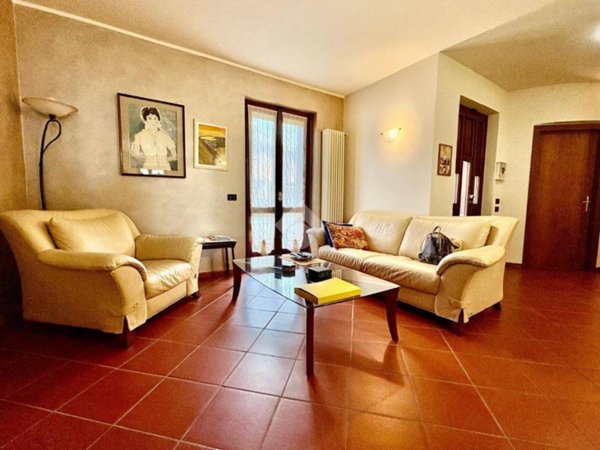 casa indipendente in vendita a Calcinate