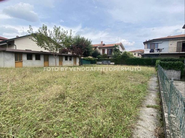 terreno edificabile in vendita a Calcinate