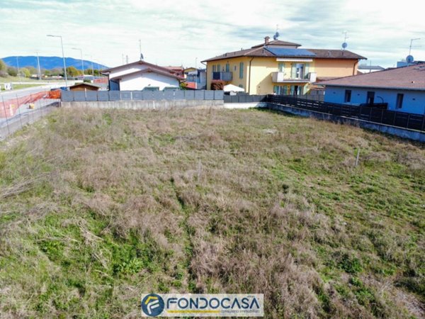 villetta a schiera in vendita a Calcinate