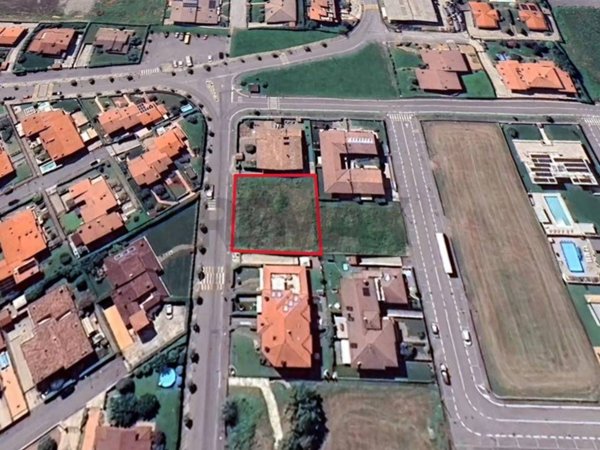 casa indipendente in vendita a Calcinate