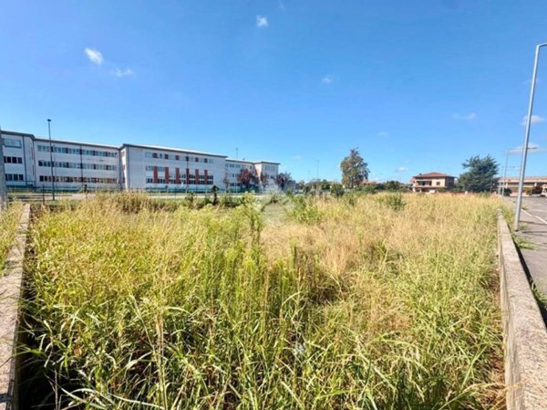 casa indipendente in vendita a Calcinate